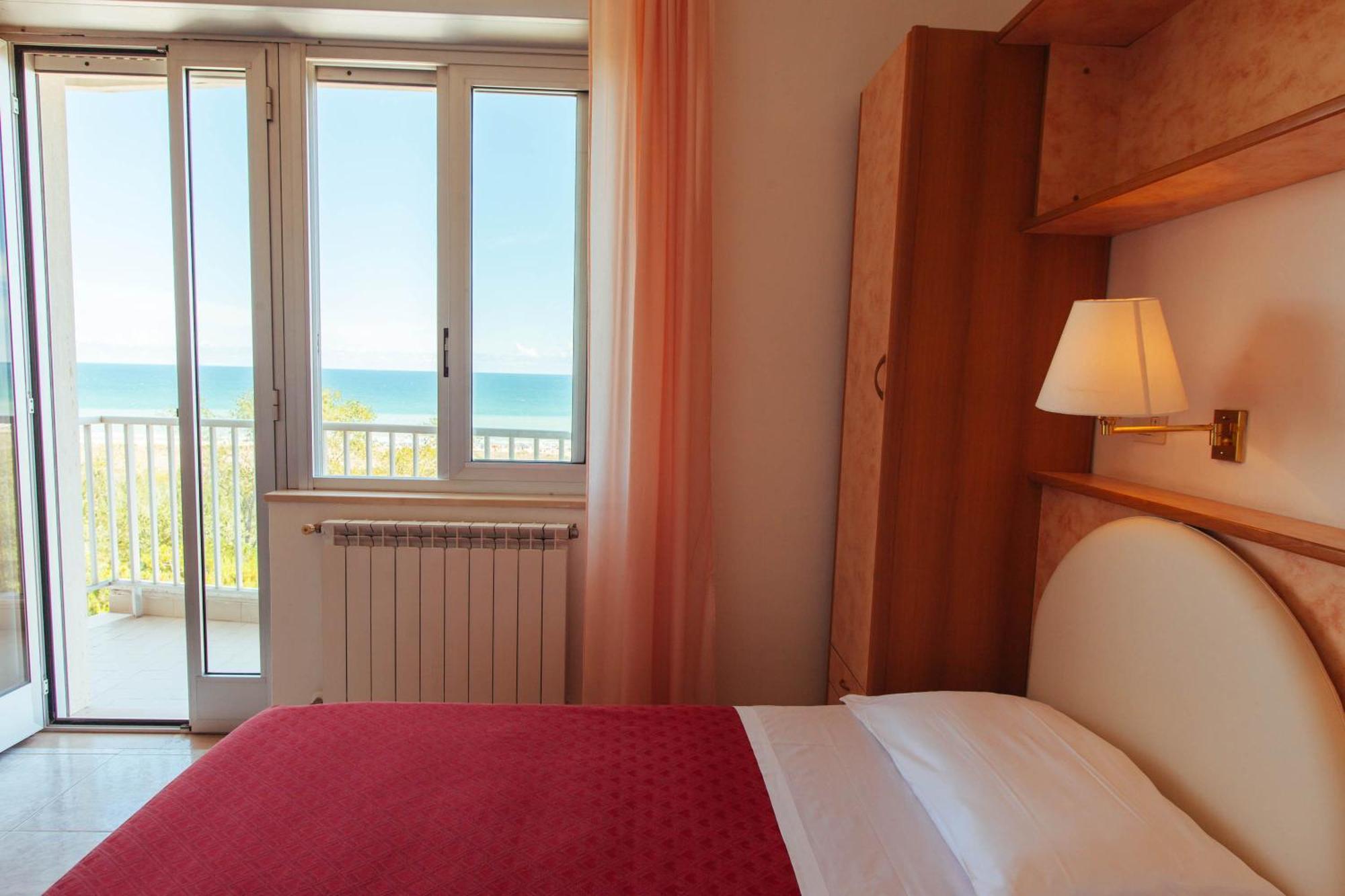 Hotel Perrozzi Васто Номер фото